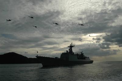 10 March 2014 Malaysia The search and rescue efforts for the missing MH370 intensifies on the 3rd da-stock-foto