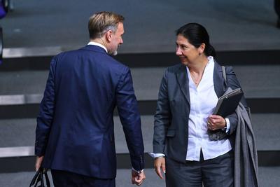 Berlin, Deutschland, 10.10.2024: Deutscher Bundestag: 191. Bundestagssitzung: Bundesminister der Finanzen Bundesminister-stock-foto