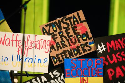 Demo Anl?sslich des dritten Jahrestages des Beginns des Krieges von Russland gegen die Ukraine-stock-photo