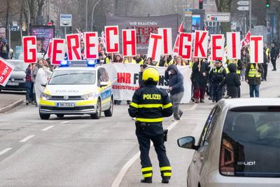 Warnstreik der Besch?ftigten der Freien und Hansestadt Hamburg-stock-foto