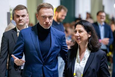 Christian Lindner beim Wahlkampfabschluss der Bundestagswahl 2025, N?rnberg, 21.02.2025-stock-foto