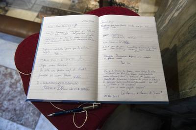 ITALY - MASS FOR THE HEALTH OF POPE FRANCIS AT THE CHURCH OF THE ARGENTINIANS IN ROME  - 2025/2/25-stock-foto