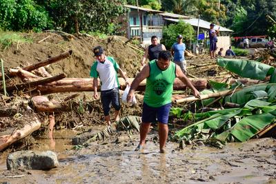 PORTOVIEJO-INUNDACIONES-CALDERON-stock-foto