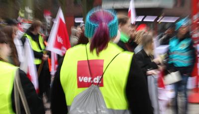 Warnstreik der Nachwuchskr?fte aus verschiedenen Bereichen des ?ffentlichen Dienstes darunter Pflege (UKE/Asklepios), Ha-stock-foto