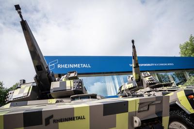Eurosatory 2024 R?stungsmesse Paris Frankreich Messestand der Firma Rheinmetall;Eurosatory 2024 R?stungsmesse Paris Fran-stock-photo
