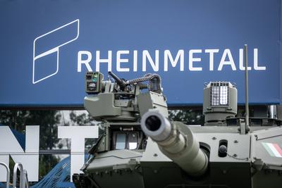 Eurosatory 2024 R?stungsmesse Paris Frankreich Messestand der Firma Rheinmetall;Eurosatory 2024 R?stungsmesse Paris Fran-stock-photo