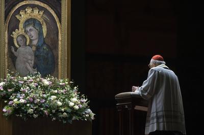 ITALY -  ROSARY PRAYER SERVICE FOR THE HEALTH OF POPE FRANCIS AT THE VATICAN  - 2025/2/26-stock-foto