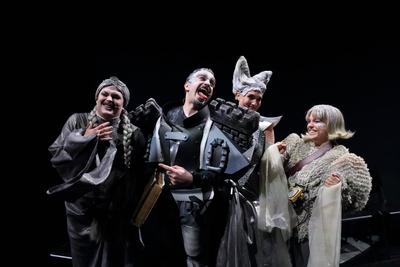 Deutsche Oper Berlin Ab in den Ring!-stock-foto