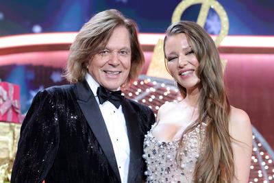 ZDF Spendengala Die sch?nsten Weihnachts-Hits mit Carmen Nebel Joelina Drews mit ihrem Vater J?rgen Drews bei der ZDF Sp-stock-photo