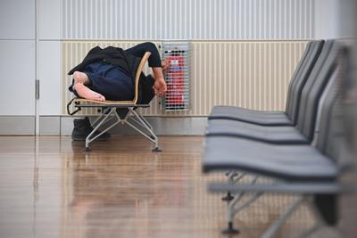 Ver.di ruft Bodenpersonal  und Sicherheistpersonal zu Warnstreik auf-stock-foto