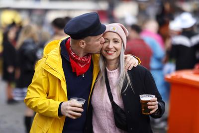 Weiberfastnacht in K?ln 2025-stock-foto