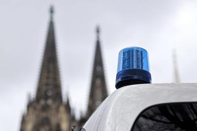 Weiberfastnacht in K?ln 2025-stock-foto