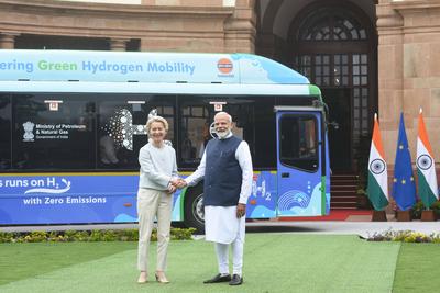 Narendra Modi meets Ursula von der Leyen-stock-foto