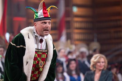 CDU Politikerin Julia KLOECKNER vor dem Stockacher Narrengericht-stock-foto
