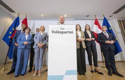 20250228 OEVP stellt ihr Regierungsteam vor-stock-foto