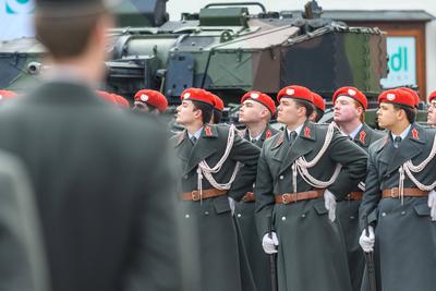 enns, austria, 28 feb 2025, military event, tag der wachtmeister, 400 soldiers sworn in the military in the position of-stock-foto