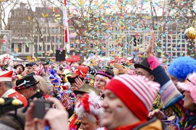 Symbolbild und Themenbild Koelner Karneval beim Funkenbiwak 2025-stock-foto