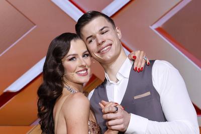 Patricija Ionel und Taliso Engel-stock-foto