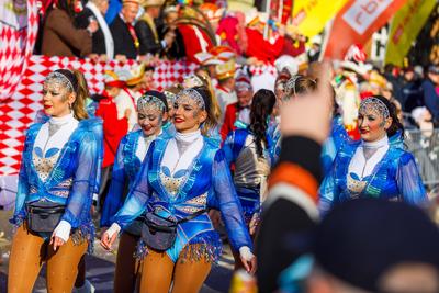 Karneval in Cottbus - Zug der froehlichen Leute 2025-stock-foto
