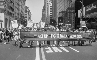 marchers presenting banner act up fight back fight AIDS during NYC Pride March in New York City, USA on June 28th 1992 *-stock-foto
