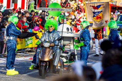 Karneval in Cottbus - Zug der froehlichen Leute 2025-stock-foto