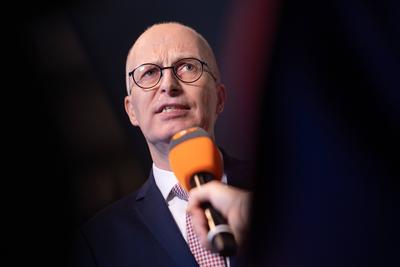 Wahl zur Hamburgischen B?rgerschaft am 2. M?rz 2025 ? Wahlabend Medienzentrum im CCH ? Peter Tschentscher, Erster B?rgermeister-stock-foto