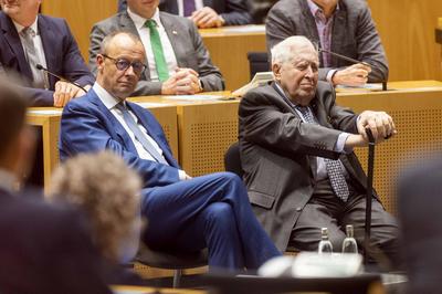 Friedrich Merz und Bernhard Vogel beim Festakt zu 30 Jahre CDU-Fraktion im Th?ringer Landtag und zum 90. Geburtstag von-stock-foto