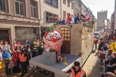 Rosenmontagszug in Koeln-stock-foto