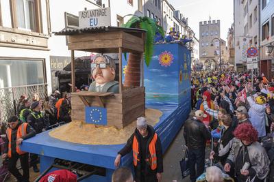 Rosenmontagszug in Koeln-stock-foto