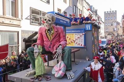 Rosenmontagszug in Koeln-stock-foto