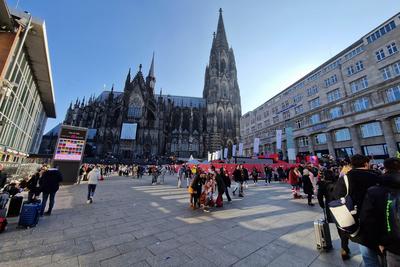 Themenfoto: Karneval, Koeln, Dom, 02.03.2025-stock-foto