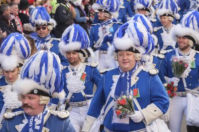 Rosenmontagszug in Koeln-stock-foto