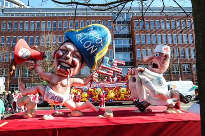 Rosenmontagszug in Duesseldorf-stock-foto