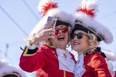 Rosenmontagszug DUS-stock-foto