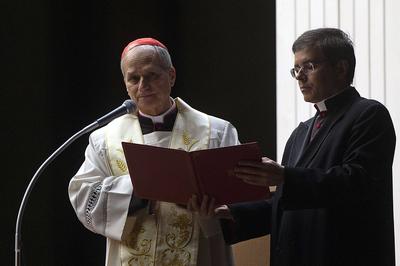 ITALY -  ROSARY PRAYER HELD FOR THE HEALTH OF POPE FRANCIS IN ST PETER'S SQUARE AT THE VATICAN   - 2025/3/3-stock-foto