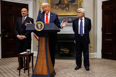 Trump Announces $100 billion US Investment by TSMC-stock-foto