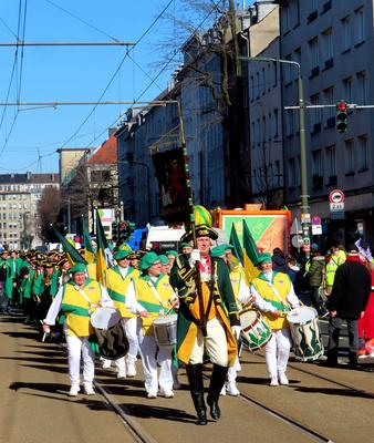 Duesseldorf Rosenmontag Karneval - Ehrengarde Aufmarsch-stock-foto