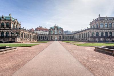 Zwinger Dresden Der menschenleere Zwinger in Dresden. Die Museen der Staatlichen Kunstsammlungen bleiben bis 19. April 2-stock-foto