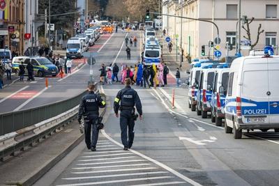 Fastnachtsumzug "Klaa Paris" im Frankfurter Stadtteil Heddernheim-stock-foto