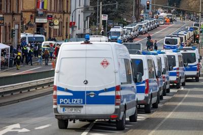 Fastnachtsumzug "Klaa Paris" im Frankfurter Stadtteil Heddernheim-stock-foto