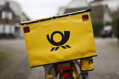 Die Vereinte Dienstleistungsgewerkschaft (ver.di) erh?ht weiter den Druck im Tarifkonflikt mit der Deutschen Post AG und-stock-foto