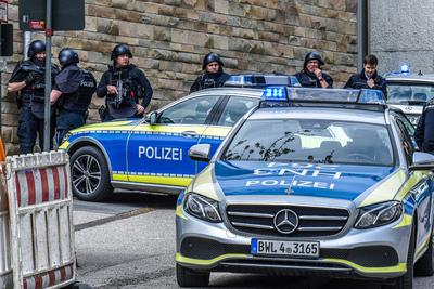 Aussagekr?ftige Symbolfotos zum Thema Blaulicht: Polizei und Einsatzkr?fte - Blaulichtfotos zur Berichterstattung-stock-foto
