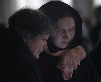 ITALY -  ROSARY PRAYER HELD FOR THE HEALTH OF POPE FRANCIS IN ST PETER'S SQUARE AT THE VATICAN   - 2025/3/4-stock-photo