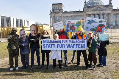 Protestaktion gegen ein m?gliches neues Sonderverm?gen in Berlin-stock-photo
