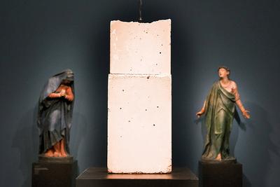 05.03.2025, Frankfurt, DEU Isa Genzken meets Liebieghaus. Inmitten der 5000 Jahre umfassenden Skulpturensammlung in Fran-stock-photo