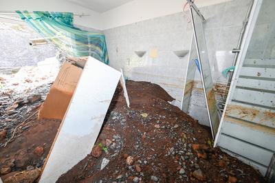 La R?union : d?g?ts dans une maison apr?s le passage du cyclone Garance ? Bellepierre-stock-foto