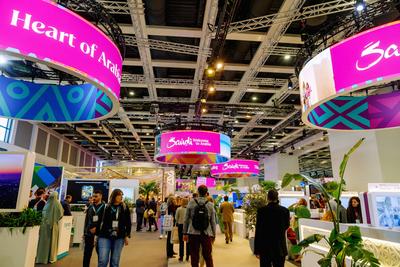 Internationale Tourismusb?rse Berlin ITB, Stand von Saudi-Arabien (Saudi Tourism Authority), Besucher und H?ndler in Hal-stock-foto