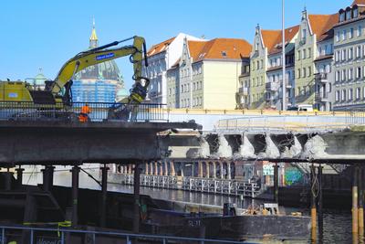 Abbruch Muehlendammbruecke Start-stock-foto