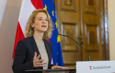 20250306 Pressekonferenz der Frauenministerin zum int. Frauentag-stock-photo