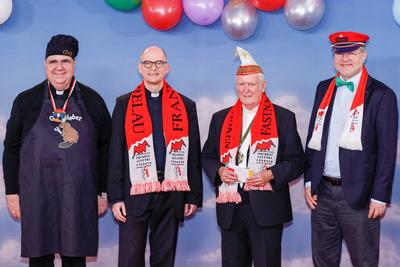Veitshoechheim, Mainfrankensaele, 02.02.2024, Fastnacht in Franken 2024 Bild: Die Vertreter der katholischen Kirche: Dom-stock-foto